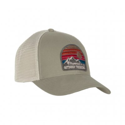 Truckerkeps i ventilerande meshtyg och smidigt knäppspänne bak.