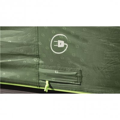 Kabelgenomföring för att dra in el i familjetältet på Outwell Franklin 5.