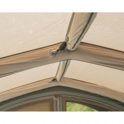 Längs verlaufende Luftstangen und Sicherheitsventile sorgen beim Outwell Nashville 5 Air TC für Stabilität, selbst wenn ein Luft