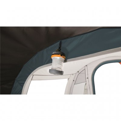 Lampkrok i taket på Easy Camp Palmdale 300.