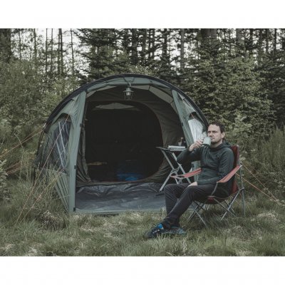 Preisgünstiges Zelt sowohl für den Campingplatz als auch mitten in der Natur.