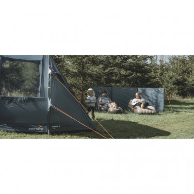 Steigern Sie Ihren Komfort beim Camping durch den Kauf von aufblasbaren Möbeln und Windschutz von Easy Camp.