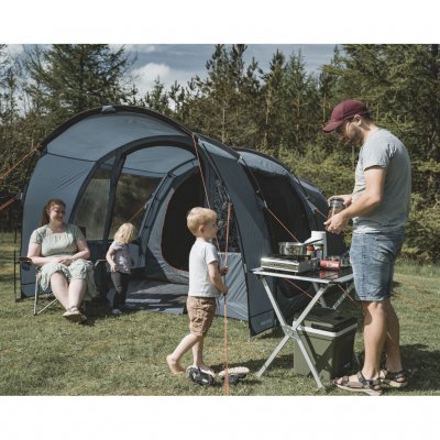 Skarvan 4 ist ein preisgünstiges Familienzelt für bis zu 4 Personen. Perfekt für die kleinere Familie oder für das Paar, das meh