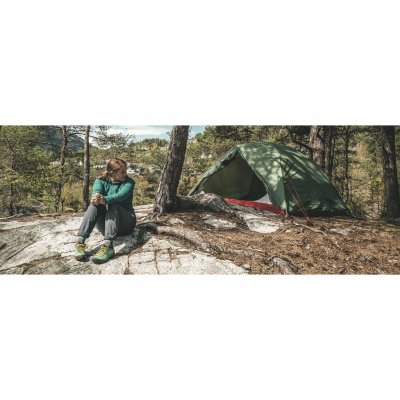 Kuppelzelt für Wanderungen, Kajak-, Kanutouren oder andere Outdoor-Aktivitäten.