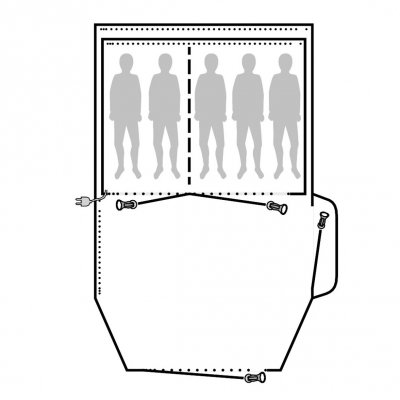 Mattan täcker allrummet i familjetältet.
