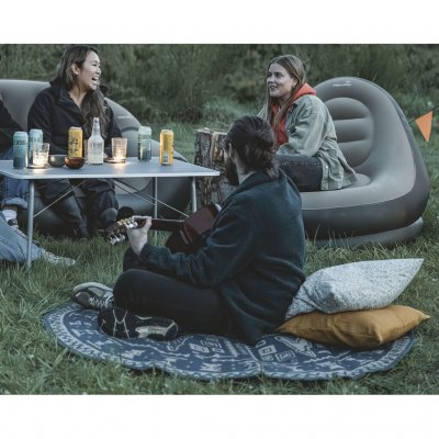 Verwendung als zusätzlicher Sitzplatz oder als stilvolles Designdetail beim Camping