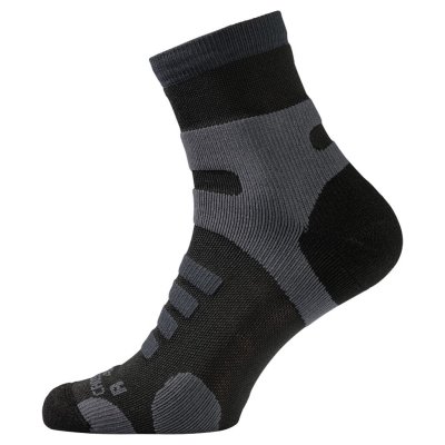 Jack Wolfskin Cross Trail Classic Cut Socks Black - för löpning och andra krävande aktiviteter utomhus.