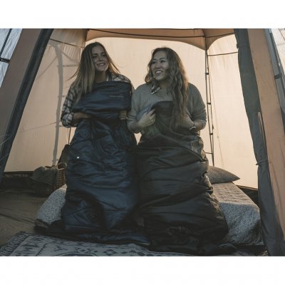Der perfekte Schlafsack für Festivals oder einfache Übernachtungen im Sommer.