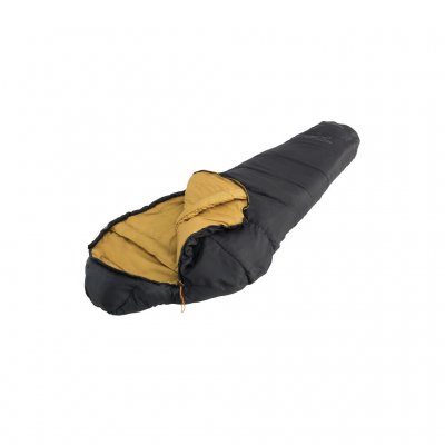 Easy Camp Falcon IV Schlafsack mit übergezogener Kapuze.