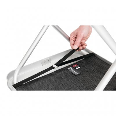 Einfache Befestigung des Tabletts an der Palette.