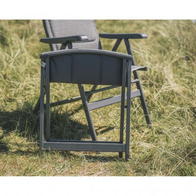 Fußstütze/Hocker im gleichen Stil wie die Campingstühle Outwell Helena, Outwell Rosewood und Outwell Clements.