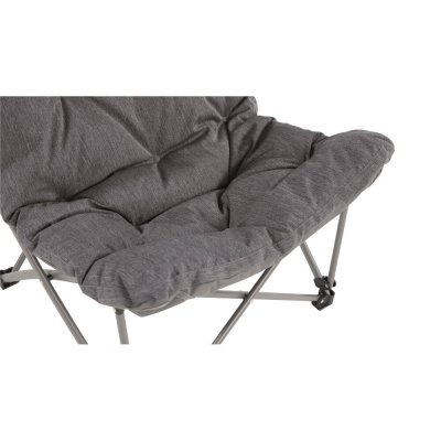 Tyg med förstärkta hörn för lång hållbarhet på campingstolen. .