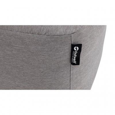 Abnehmbarer Bezug aus bequemem Polyester.