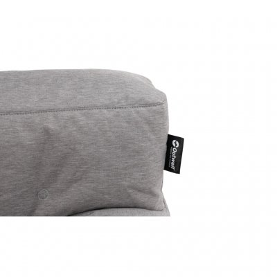 Abnehmbarer Bezug aus bequemem Polyester.