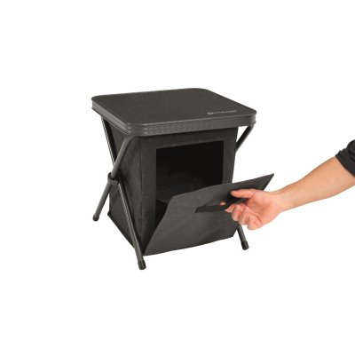 Luckan går enkelt att öppna och stänga tack vare magneter och handtag.