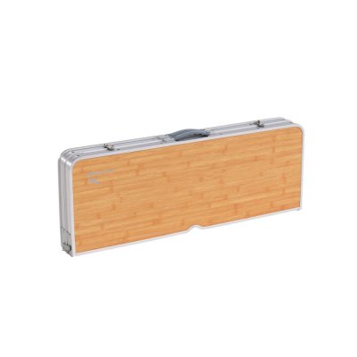 Picknickbordet har ett inbyggt handtag som gör det lätt att bära.