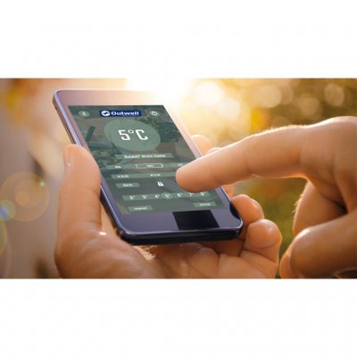 Überwachen und steuern Sie Ihre Kühlbox mit der kostenlosen Outwell-App, verfügbar für Android und iOS.