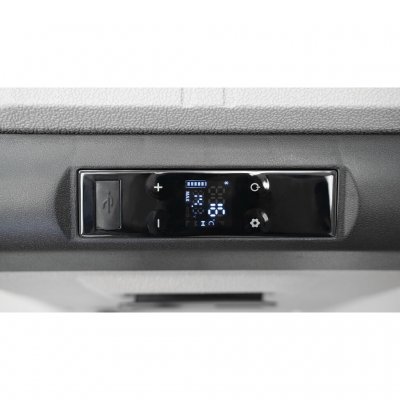 Display zum Anzeigen und Einstellen der Temperatur des kompressorbetriebenen Kühlers.