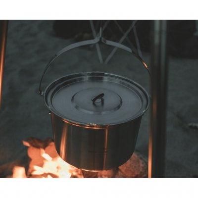 Lightweight tripod that is perfect for cooking over an open fire.