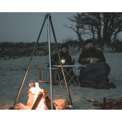 Lightweight aluminium tripod.