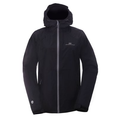 2117 Flistad Eco 2,5L Black är en lätt skaljacka för vandring och camping.