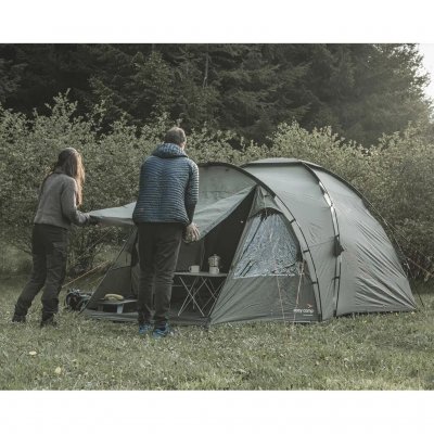 Preisgünstiges Zelt sowohl für den Campingplatz als auch mitten in der Natur.