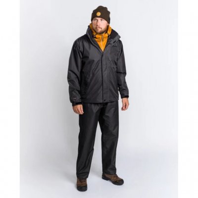 Tillverkad i tålig polyester med ripstop förstärkt yttertyg.