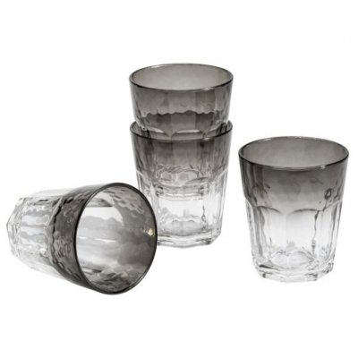 4-pack med glas i tåligt material för camping och picknick.