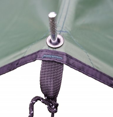 Förstärkta fästpunkter för stängerna.