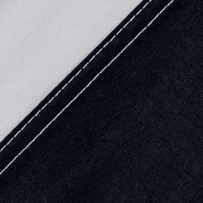 Das Gewebe ist robust und zugleich leicht. Das Weathershield™ Pro-Material ist in verschiedenen Umgebungen erprobt.