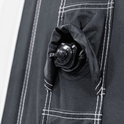 Das Sonnendach wird einfach über ein Ventil aufgepumpt.