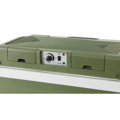 Die Kühlbox kann den Inhalt bis zu 18°C unter die Umgebungstemperatur kühlen oder auf ca. 50°C erwärmen.