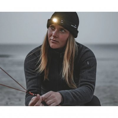 Die Lampe eignet sich gut für Wanderungen oder für Arbeiten bei Nacht.