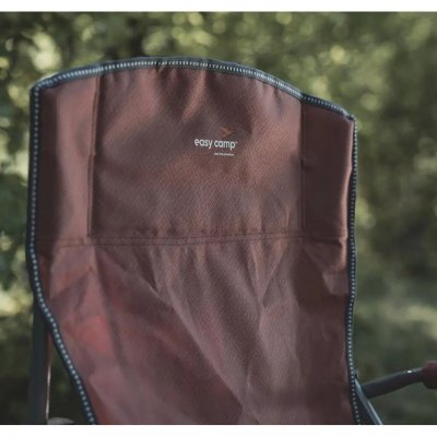 Der Stuhl ist perfekt für Mahlzeiten und andere Anlässe im Freien.