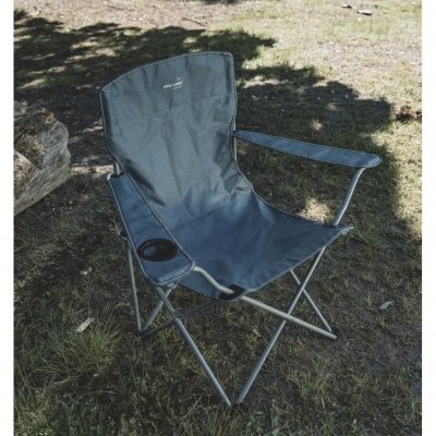 Ein robuster und klappbarer Stuhl, perfekt für Camping, Strand oder Garten.