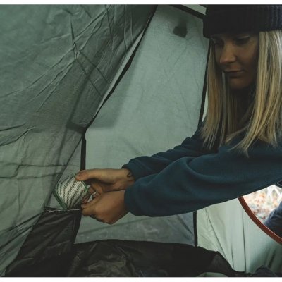 Strapazierfähige Abspannleine aus Nylon mit vielen Einsatzmöglichkeiten.