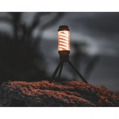 Die Laterne kann im mitgelieferten Standfuß stehend verwendet werden.