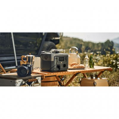 Tålig och smidig gör den till en perfekt powerbank för camping.