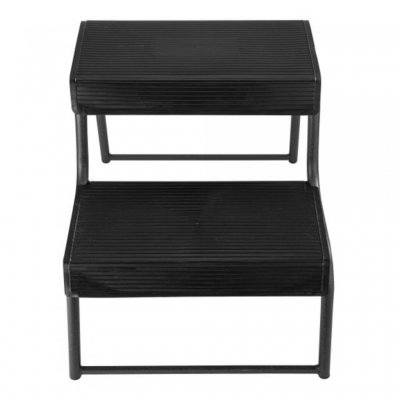 Doppelte Trittstufe mit Rutschschutz