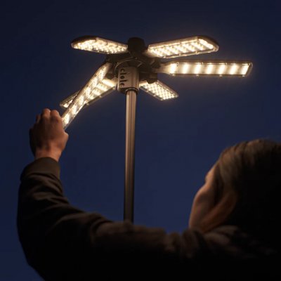 Goal Zero Skylight på tyska skulle kunna översättas till "Goal Zero Himmelslicht".