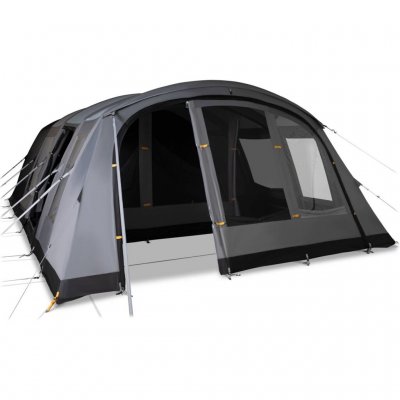 Die Tür zum Familienzimmer kann komplett zur Seite gerollt werden, um einen völlig offenen und luftigen Raum zu schaffen