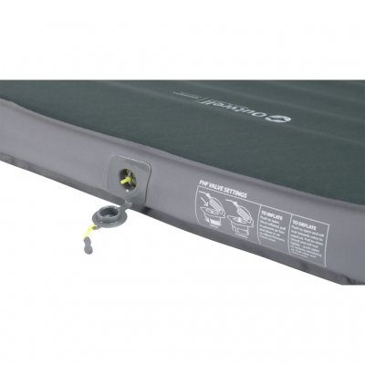 Die Isomatte ist mit einem Outwell Flat High Flow Ventil ausgestattet, das sehr einfach zu bedienen ist und ein schnelles Aufbla