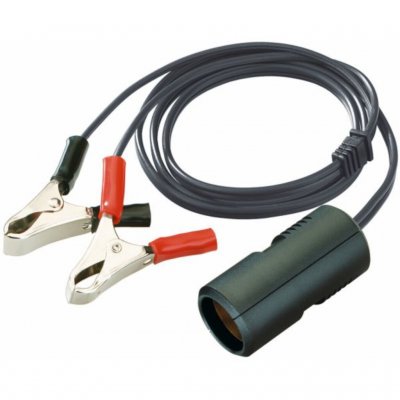 Kabel med batteriklämmor på ena sidan och 12V cigarettuttag på andra.