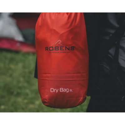 Der Boden des Dry Bag 8L von Robens ist quadratisch, um das Packen zu optimieren.