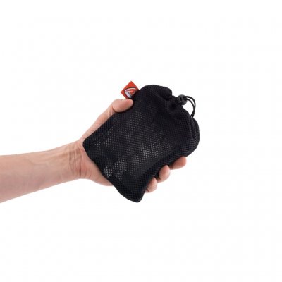 Der Robens Logger Outdoor-Kocher lässt sich bei Nichtgebrauch zusammenklappen und wird in der mitgelieferten Packtasche verstaut