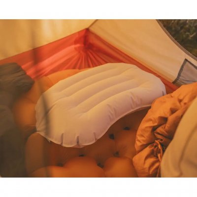 Elastisches Band zur Befestigung des Kissens auf der Isomatte