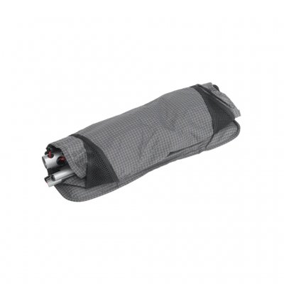 Der Tisch nimmt im zusammengepackten Zustand wenig Platz ein.