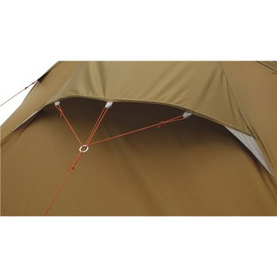 Ventil fram på tältet.