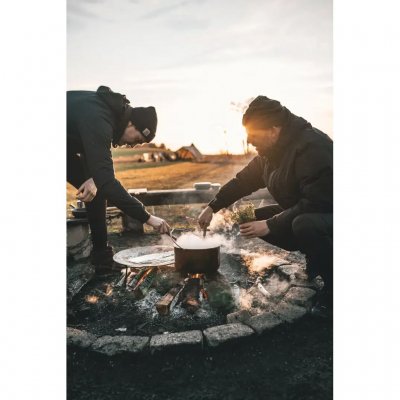Kochen Sie über offenem Feuer mit diesem 4-Liter-Edelstahltopf von Robens.