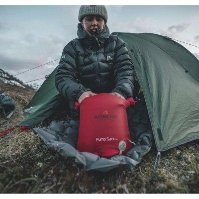 Pumpsack von Robens, der auch als Aufbewahrungstasche für Ausrüstung verwendet werden kann.